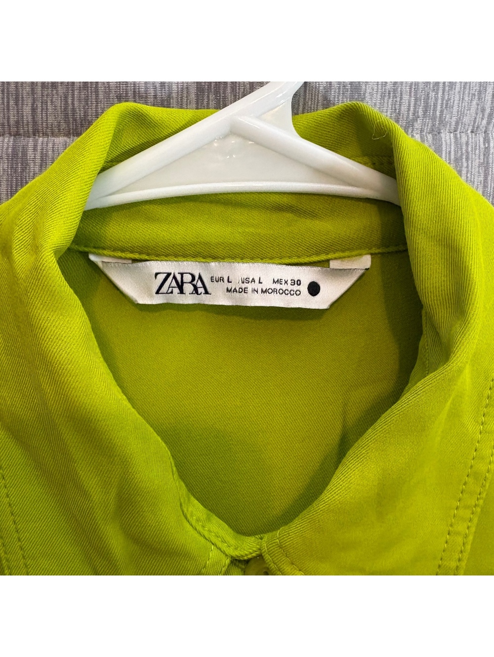 Zara Chartreuse Long Sleeve Button-Up Tunic Shirt Size Large Open Back Party - Picture 3 of 8